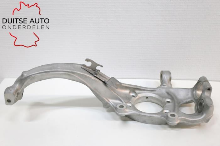 Fusee links-voor van een Audi A6 (C7) 3.0 TDI V6 24V Quattro 2016