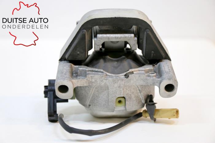Gebruikte Motorrubber Audi A6 (C7) 3.0 TDI V6 24V Quattro Prijs € 60,50 Inclusief btw aangeboden door Duitse Auto Onderdelen