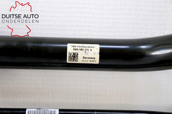 Subframe van een Cupra Formentor 1.5 e-Hybrid VZ 16V 2024
