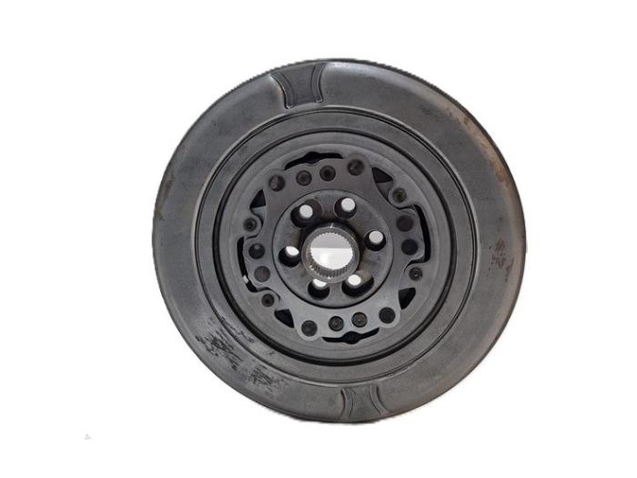 Nieuwe Dubbele massa vliegwiel Volkswagen Golf VII (AUA) 1.4 GTE 16V Prijs € 266,20 Inclusief btw aangeboden door WH Carparts