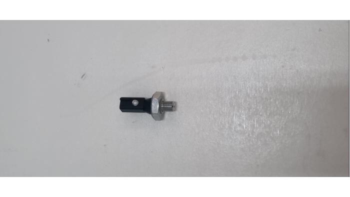 Oliedruk sensor van een Audi Q3 (8UB/8UG) 1.4 TFSI 16V 2014