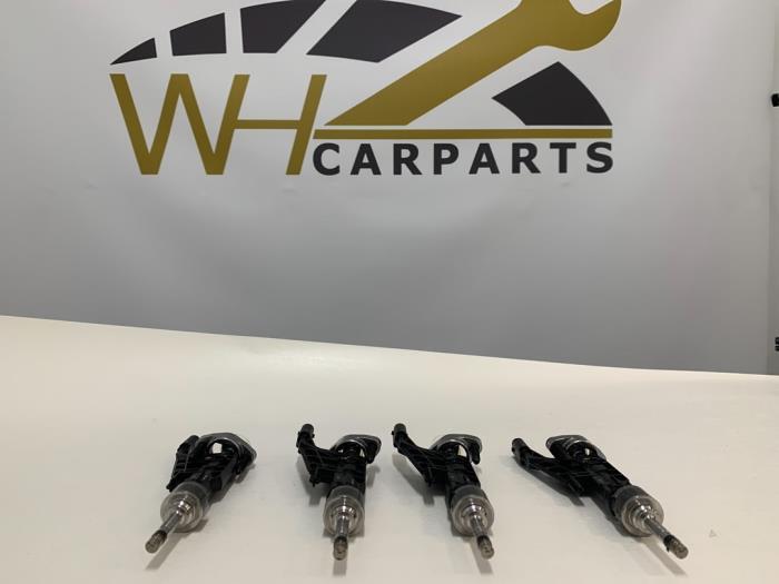 Nieuwe Injector brug BMW 3 serie (F30) 330i 2.0 16V Prijs € 145,20 Inclusief btw aangeboden door WH Carparts