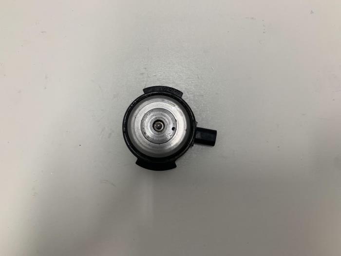Sensor Nokkenas van een BMW 3 serie (F30) 330i 2.0 16V 2018