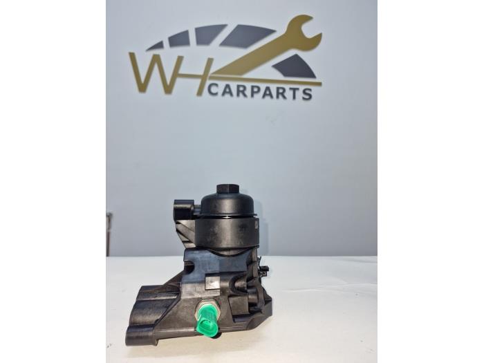 Gebruikte Oliefilterhouder Volkswagen Golf VII (AUA) 2.0 GTD 16V Prijs € 66,55 Inclusief btw aangeboden door WH Carparts