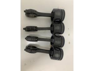 Gebruikte Zuiger Ford Transit 2.2 TDCi 16V RWD Prijs € 242,00 Inclusief btw aangeboden door WH Carparts