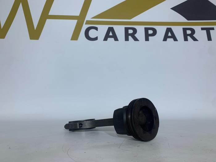 Zuiger van een Ford Transit 2.0 TDCi 16V Eco Blue 130 2020