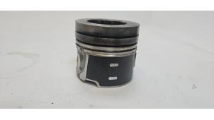 Zuiger van een Ford Fiesta 7 1.5 TDCi 85 2020