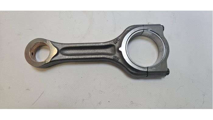 Drijfstang van een Ford Fiesta 7 1.5 TDCi 85 2020