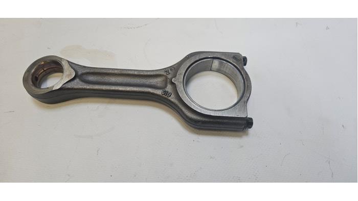 Gebruikte Drijfstang Ford Fiesta 7 1.5 TDCi 85 Prijs € 42,35 Inclusief btw aangeboden door WH Carparts