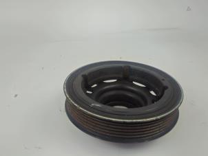 Gebruikte Krukas Poelie Ford Focus 3 Wagon 1.0 Ti-VCT EcoBoost 12V 125 Prijs € 36,30 Inclusief btw aangeboden door WH Carparts