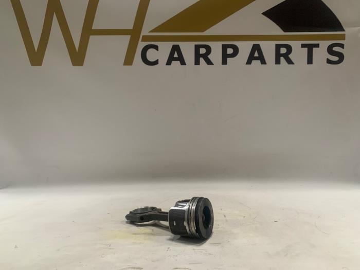 Zuiger van een Ford Ranger 2.0 EcoBlue 16V 4x4 2020