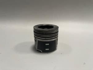 Gebruikte Zuiger Ford Fiesta 7 1.5 TDCi 85 Prijs € 42,35 Inclusief btw aangeboden door WH Carparts