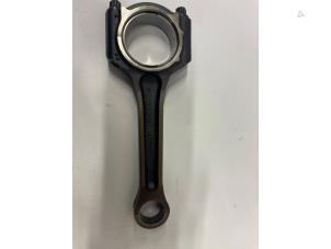 Gebruikte Drijfstang Ford Grand C-Max (DXA) 1.0 Ti-VCT EcoBoost 12V 125 Prijs € 48,40 Inclusief btw aangeboden door WH Carparts