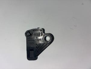 Gebruikte Krukas sensor Ford Focus 3 1.0 Ti-VCT EcoBoost 12V 125 Prijs € 15,13 Inclusief btw aangeboden door WH Carparts