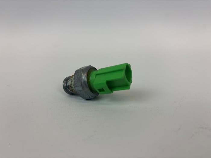 Oliedruk sensor van een Ford Focus 3 1.0 Ti-VCT EcoBoost 12V 125 2017