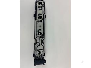 Nieuwe Fitting Achterlicht links Ford Transit 2.2 TDCi 16V Prijs € 30,25 Inclusief btw aangeboden door WH Carparts