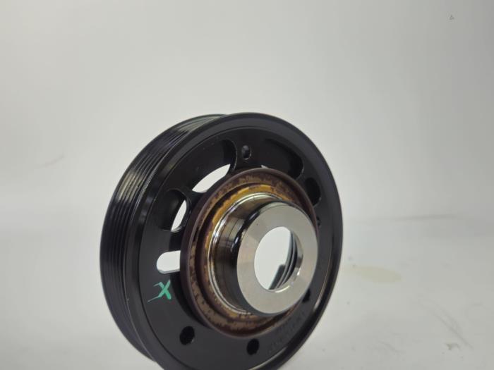 Gebruikte Krukas Poelie Ford Focus 3 Wagon 1.0 Ti-VCT EcoBoost 12V 125 Prijs € 36,30 Inclusief btw aangeboden door WH Carparts