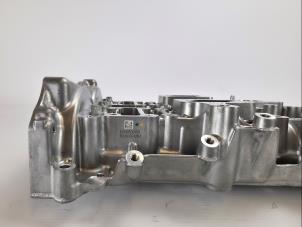 Nieuwe Nokkenashuis Mercedes C (W206) C-300 2.0 EQ Boost Turbo 4-Matic Prijs € 786,50 Inclusief btw aangeboden door WH Carparts