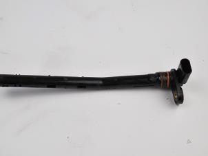 Gebruikte Olie niveau sensor Ford Transit 2.0 TDCi 16V Eco Blue 130 Prijs € 35,09 Inclusief btw aangeboden door WH Carparts