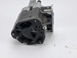 Nieuwe Oliepomp Mercedes S (W223) 3.0 S-450 24V 4-Matic EQ Boost Prijs € 302,50 Inclusief btw aangeboden door WH Carparts