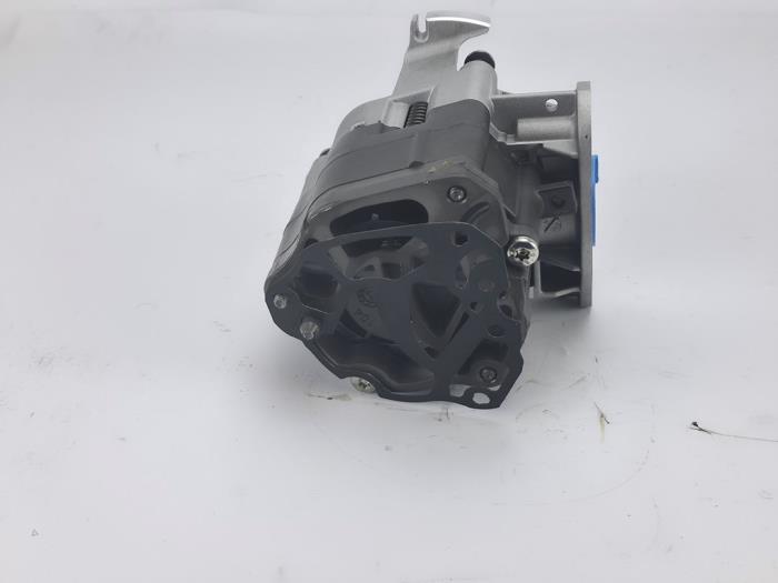 Nieuwe Oliepomp Mercedes S (W223) 3.0 S-450 24V 4-Matic EQ Boost Prijs € 302,50 Inclusief btw aangeboden door WH Carparts