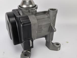 Gebruikte Oliepomp Ford Fiesta 6 (JA8) 1.0 SCI 12V 80 Prijs € 72,60 Inclusief btw aangeboden door WH Carparts