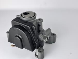 Gebruikte Oliepomp Ford C-Max (DXA) 1.0 Ti-VCT EcoBoost 12V 125 Prijs € 60,50 Inclusief btw aangeboden door WH Carparts