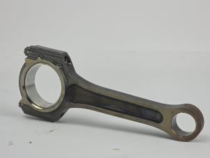 Gebruikte Drijfstang Ford Grand C-Max (DXA) 1.0 Ti-VCT EcoBoost 12V 125 Prijs € 48,40 Inclusief btw aangeboden door WH Carparts