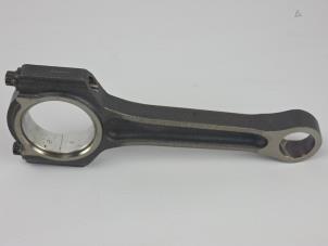 Gebruikte Drijfstang Ford Grand C-Max (DXA) 1.0 Ti-VCT EcoBoost 12V 125 Prijs € 48,40 Inclusief btw aangeboden door WH Carparts