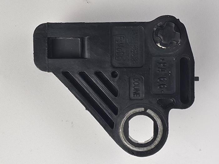 Krukas sensor van een Ford Focus 3 1.0 Ti-VCT EcoBoost 12V 125 2018