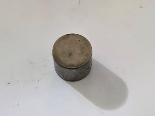 Gebruikte Klepstoter Ford Grand C-Max (DXA) 1.0 Ti-VCT EcoBoost 12V 125 Prijs € 4,84 Inclusief btw aangeboden door WH Carparts