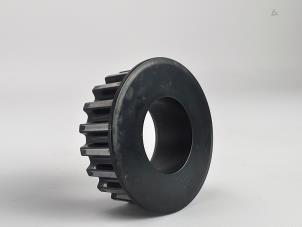 Gebruikte Krukas Tandwiel Ford Grand C-Max (DXA) 1.0 Ti-VCT EcoBoost 12V 125 Prijs € 30,25 Inclusief btw aangeboden door WH Carparts