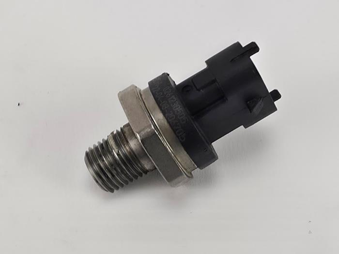 Oliedruk sensor van een Ford Transit 2.0 TDCi 16V Eco Blue 130 2020