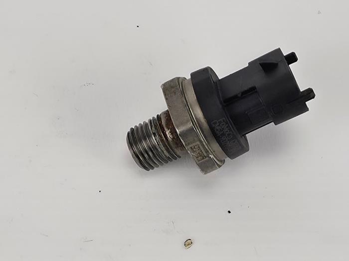 Oliedruk sensor van een Ford Transit 2.0 TDCi 16V Eco Blue 130 2020