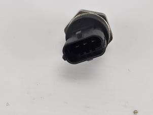 Oliedruk sensor van een Ford Transit 2.0 TDCi 16V Eco Blue 130 2020