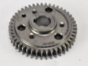 Gebruikte Poelie brandstofpomp Ford Transit 2.0 TDCi 16V Eco Blue 130 Prijs € 30,25 Inclusief btw aangeboden door WH Carparts