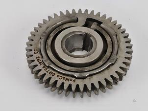 Gebruikte Poelie brandstofpomp Ford Transit 2.0 TDCi 16V Eco Blue 130 Prijs € 30,25 Inclusief btw aangeboden door WH Carparts