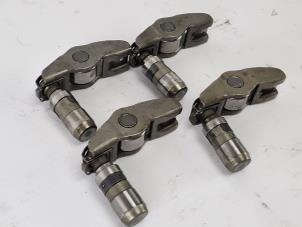 Gebruikte Klepstoter Ford Transit 2.0 TDCi 16V Eco Blue 130 Prijs € 30,25 Inclusief btw aangeboden door WH Carparts