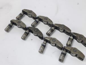 Gebruikte Klepstoter Ford Transit 2.0 TDCi 16V Eco Blue 130 Prijs € 54,45 Inclusief btw aangeboden door WH Carparts