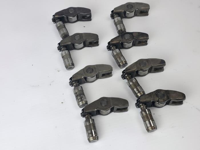 Gebruikte Klepstoter Ford Transit 2.0 TDCi 16V Eco Blue 130 Prijs € 54,45 Inclusief btw aangeboden door WH Carparts