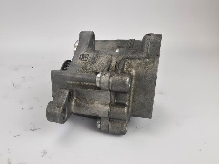 Waterpomp van een Ford Focus 4 1.0 Ti-VCT EcoBoost 12V 125 2019