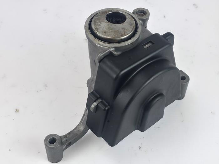 Gebruikte Oliepomp Ford C-Max (DXA) 1.0 Ti-VCT EcoBoost 12V 125 Prijs € 60,50 Inclusief btw aangeboden door WH Carparts