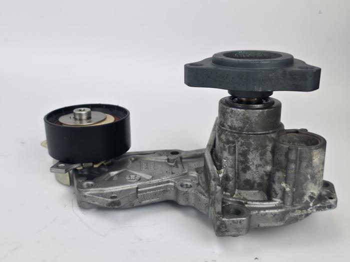 Gebruikte Waterpomp Ford Kuga II 1.5 EcoBoost 16V 150 Prijs € 42,35 Inclusief btw aangeboden door WH Carparts