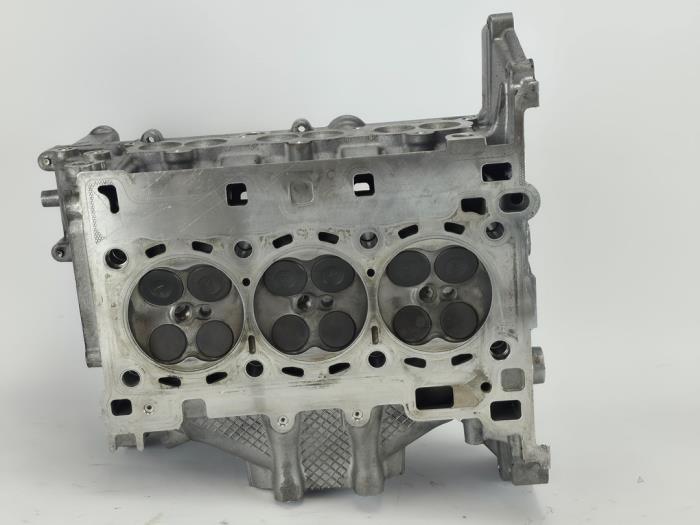 Gebruikte Cilinderkop Ford Grand C-Max (DXA) 1.0 Ti-VCT EcoBoost 12V 125 Prijs € 272,25 Inclusief btw aangeboden door WH Carparts
