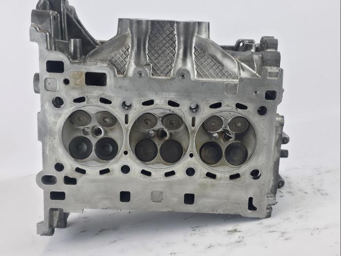 Gebruikte Cilinderkop Ford Grand C-Max (DXA) 1.0 Ti-VCT EcoBoost 12V 125 Prijs € 272,25 Inclusief btw aangeboden door WH Carparts