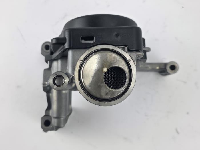 Gebruikte Oliepomp Ford C-Max (DXA) 1.0 Ti-VCT EcoBoost 12V 125 Prijs € 60,50 Inclusief btw aangeboden door WH Carparts