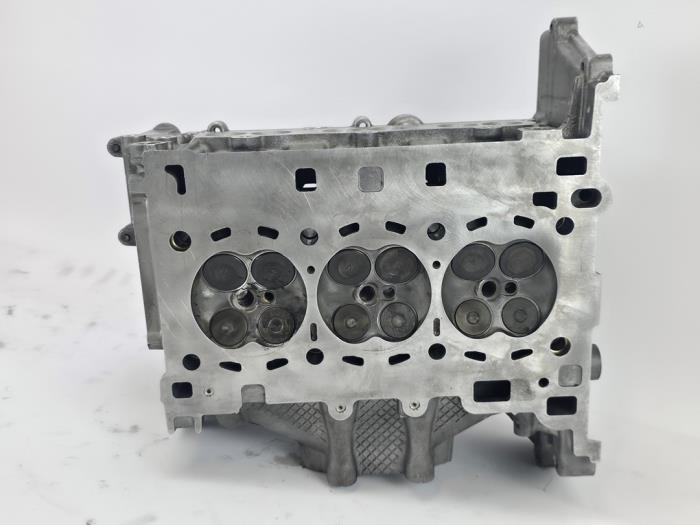Gebruikte Cilinderkop Ford Grand C-Max (DXA) 1.0 Ti-VCT EcoBoost 12V 125 Prijs € 272,25 Inclusief btw aangeboden door WH Carparts