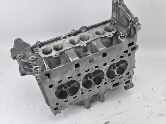 Gebruikte Cilinderkop Ford Grand C-Max (DXA) 1.0 Ti-VCT EcoBoost 12V 125 Prijs € 272,25 Inclusief btw aangeboden door WH Carparts