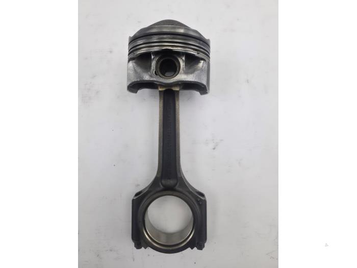 Gebruikte Zuiger Ford Focus 3 1.5 EcoBoost 16V 150 Prijs € 48,40 Inclusief btw aangeboden door WH Carparts