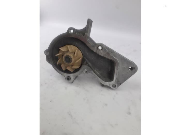 Gebruikte Waterpomp Ford Kuga II 1.5 EcoBoost 16V 150 Prijs € 36,30 Inclusief btw aangeboden door WH Carparts